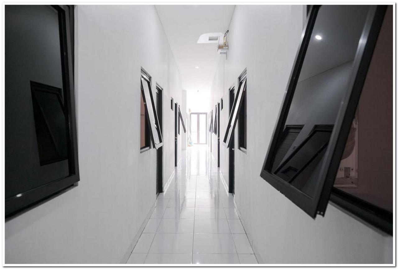 Hotel Reddoorz Near Kota Tua 2 Jakarta Exterior foto
